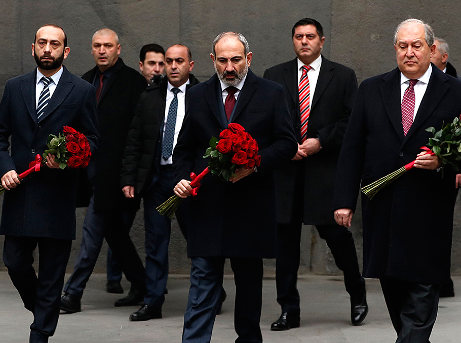 Soykırım kurbanları tüm dünyada anılıyor